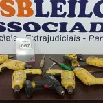 LOTE 067 - 06 FURADEIRAS, 02 PARAFUSADEIRAS COM AVARIAS, 02 LIMAS, 01 CHAVE DE RODA E 02 LIMAS. (NO ESTADO) ATENÇÃO! FAZER A VISITAÇÃO ANTES DE ARREMATAR, NÃO SABEMOS SE FUNCIONA, LEILÃO NÃO TEM GARANTIA E NEM DEVOLUÇÃO, SUJEITO A POSSÍVEIS AVARIAS VISÍVEIS/OCULTAS E/OU AUSÊNCIA DE COMPONENTES.