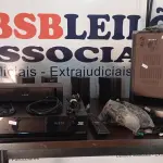 LOTE 111 - 01 BLU RAY DISC COM 05 CAIXAS, CABOS E CONTROLE MARCA SONY. (NO ESTADO) ATENÇÃO! FAZER A VISITAÇÃO ANTES DE ARREMATAR, NÃO SABEMOS SE FUNCIONA, LEILÃO NÃO TEM GARANTIA E NEM DEVOLUÇÃO, SUJEITO A POSSÍVEIS AVARIAS VISÍVEIS/OCULTAS E/OU AUSÊNCIA DE COMPONENTES.