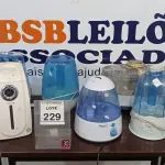 LOTE 229 - 06 UMIDIFICADORES DE AR. (NO ESTADO) ATENÇÃO! FAZER A VISITAÇÃO ANTES DE ARREMATAR, NÃO SABEMOS SE FUNCIONA, LEILÃO NÃO TEM GARANTIA E NEM DEVOLUÇÃO, SUJEITO A POSSÍVEIS AVARIAS VISÍVEIS/OCULTAS E/OU AUSÊNCIA DE COMPONENTES