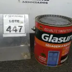 LOTE 447 - 01 LATA DE ESMALTE SINTÉTICO COM 3,6L NA COR BRILHANTE VINHO CHASSIS MARCA GLASURIT. (NO ESTADO) ATENÇÃO! FAZER A VISITAÇÃO ANTES DE ARREMATAR, NÃO SABEMOS SE FUNCIONA, LEILÃO NÃO TEM GARANTIA E NEM DEVOLUÇÃO, SUJEITO A POSSÍVEIS AVARIAS VISÍVEIS/OCULTAS E/OU AUSÊNCIA DE COMPONENTES.