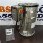 LOTE 254 - 01 DESCASCADOR DE BATATAS INDUSTRIAL EM INOX. (NO ESTADO) ATENÇÃO! FAZER A VISITAÇÃO ANTES DE ARREMATAR, NÃO SABEMOS SE FUNCIONA, LEILÃO NÃO TEM GARANTIA E NEM DEVOLUÇÃO, SUJEITO A POSSÍVEIS AVARIAS VISÍVEIS/OCULTAS E/OU AUSÊNCIA DE COMPONENTES