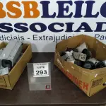 LOTE 293 - 01 LOTE COM GRANDE QUANTIDADE DE CÂMERAS DE MONITORAMENTO E ACESSÓRIOS DE MARCAS E MODELOS DIVERSOS. (NO ESTADO) ATENÇÃO! FAZER A VISITAÇÃO ANTES DE ARREMATAR, NÃO SABEMOS SE FUNCIONA, LEILÃO NÃO TEM GARANTIA E NEM DEVOLUÇÃO, SUJEITO A POSSÍVEIS AVARIAS VISÍVEIS/OCULTAS E/OU AUSÊNCIA DE COMPONENTES.