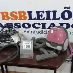 LOTE 136 - 02 ASPIRADORES (NO ESTADO) ATENÇÃO! FAZER A VISITAÇÃO ANTES DE ARREMATAR, NÃO SABEMOS SE FUNCIONA, LEILÃO NÃO TEM GARANTIA E NEM DEVOLUÇÃO, SUJEITO A POSSÍVEIS AVARIAS VISÍVEIS/OCULTAS E/OU AUSÊNCIA DE COMPONENTES.