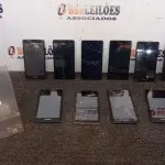 LOTE 181 - 10 CELULARES MARCA POSITIVO. (NO ESTADO) ATENÇÃO! FAZER A VISITAÇÃO ANTES DE ARREMATAR, NÃO SABEMOS SE FUNCIONA, LEILÃO NÃO TEM GARANTIA E NEM DEVOLUÇÃO, SUJEITO A POSSÍVEIS AVARIAS VISÍVEIS/OCULTAS E/OU AUSÊNCIA DE COMPONENTES