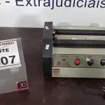 LOTE 307 - 01 SELADORA. (NO ESTADO) ATENÇÃO! FAZER A VISITAÇÃO ANTES DE ARREMATAR, NÃO SABEMOS SE FUNCIONA, LEILÃO NÃO TEM GARANTIA E NEM DEVOLUÇÃO, SUJEITO A POSSÍVEIS AVARIAS VISÍVEIS/OCULTAS E/OU AUSÊNCIA DE COMPONENTES.