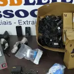 LOTE 301 - 06 FILTROS PARA RESPIRADOR DE TANQUE DE ÁGUA, 03 CELULARES MODELOS ANTIGOS MARCAS DIVERSAS E VÁRIOS LEITORES DE CÓDIGOS DE BARRA. (NO ESTADO) ATENÇÃO! FAZER A VISITAÇÃO ANTES DE ARREMATAR, NÃO SABEMOS SE FUNCIONA, LEILÃO NÃO TEM GARANTIA E NEM DEVOLUÇÃO, SUJEITO A POSSÍVEIS AVARIAS VISÍVEIS/OCULTAS E/OU AUSÊNCIA DE COMPONENTES.