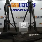 LOTE 455 - 02 TRIPÉS PARA CÂMERAS MARCA TOMATE. (NO ESTADO) ATENÇÃO! FAZER A VISITAÇÃO ANTES DE ARREMATAR, NÃO SABEMOS SE FUNCIONA, LEILÃO NÃO TEM GARANTIA E NEM DEVOLUÇÃO, SUJEITO A POSSÍVEIS AVARIAS VISÍVEIS/OCULTAS E/OU AUSÊNCIA DE COMPONENTES.