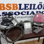 LOTE 136 - 02 ASPIRADORES (NO ESTADO) ATENÇÃO! FAZER A VISITAÇÃO ANTES DE ARREMATAR, NÃO SABEMOS SE FUNCIONA, LEILÃO NÃO TEM GARANTIA E NEM DEVOLUÇÃO, SUJEITO A POSSÍVEIS AVARIAS VISÍVEIS/OCULTAS E/OU AUSÊNCIA DE COMPONENTES.