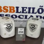 LOTE 258 - 02 PANIFICADORAS ELÉTRICA MULTI PANE. (NO ESTADO) ATENÇÃO! FAZER A VISITAÇÃO ANTES DE ARREMATAR, NÃO SABEMOS SE FUNCIONA, LEILÃO NÃO TEM GARANTIA E NEM DEVOLUÇÃO, SUJEITO A POSSÍVEIS AVARIAS VISÍVEIS/OCULTAS E/OU AUSÊNCIA DE COMPONENTES