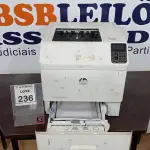 LOTE 236 - 01 IMPRESSORA MARCA HP M605. (NO ESTADO) ATENÇÃO! FAZER A VISITAÇÃO ANTES DE ARREMATAR, NÃO SABEMOS SE FUNCIONA, LEILÃO NÃO TEM GARANTIA E NEM DEVOLUÇÃO, SUJEITO A POSSÍVEIS AVARIAS VISÍVEIS/OCULTAS E/OU AUSÊNCIA DE COMPONENTES