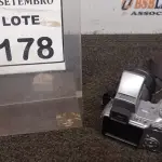 LOTE 178 - 01 CÂMERA DIGITAL SONY. (NO ESTADO) ATENÇÃO! FAZER A VISITAÇÃO ANTES DE ARREMATAR, NÃO SABEMOS SE FUNCIONA, LEILÃO NÃO TEM GARANTIA E NEM DEVOLUÇÃO, SUJEITO A POSSÍVEIS AVARIAS VISÍVEIS/OCULTAS E/OU AUSÊNCIA DE COMPONENTES