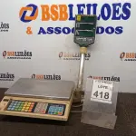 LOTE 418 - 01 BALANÇA DIGITAL MARCA KRATOS MAX. 15KG. (NO ESTADO) ATENÇÃO! FAZER A VISITAÇÃO ANTES DE ARREMATAR, NÃO SABEMOS SE FUNCIONA, LEILÃO NÃO TEM GARANTIA E NEM DEVOLUÇÃO, SUJEITO A POSSÍVEIS AVARIAS VISÍVEIS/OCULTAS E/OU AUSÊNCIA DE COMPONENTES.
