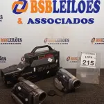 LOTE 215 - 02 FILMADORAS MARCA SONY E 01 FILMADORA MARCA SHARP (NO ESTADO) ATENÇÃO! FAZER A VISITAÇÃO ANTES DE ARREMATAR, NÃO SABEMOS SE FUNCIONA, LEILÃO NÃO TEM GARANTIA E NEM DEVOLUÇÃO, SUJEITO A POSSÍVEIS AVARIAS VISÍVEIS/OCULTAS E/OU AUSÊNCIA DE COMPONENTES.