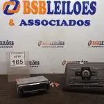 LOTE 165 - 02 APARELHOS DE SOM AUTOMOTIVOS. (NO ESTADO) ATENÇÃO! FAZER A VISITAÇÃO ANTES DE ARREMATAR, NÃO SABEMOS SE FUNCIONA, LEILÃO NÃO TEM GARANTIA E NEM DEVOLUÇÃO, SUJEITO A POSSÍVEIS AVARIAS VISÍVEIS/OCULTAS E/OU AUSÊNCIA DE COMPONENTES