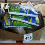 LOTE 438 - 03 PACOTES DE GRANULADOS SANITÁRIO COM 4KG CADA,24 PEÇAS DE MÃO FRANCESA DE PLÁSTICO E GRANDE QUANTIDADE DE DVD E CDS DIVERSOS. (NO ESTADO) ATENÇÃO! FAZER A VISITAÇÃO ANTES DE ARREMATAR, NÃO SABEMOS SE FUNCIONA, LEILÃO NÃO TEM GARANTIA E NEM DEVOLUÇÃO, SUJEITO A POSSÍVEIS AVARIAS VISÍVEIS/OCULTAS E/OU AUSÊNCIA DE COMPONENTES.