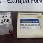 LOTE 308 - 01 APARELHO DE TERAPIA ULTRASSOM. (NO ESTADO) ATENÇÃO! FAZER A VISITAÇÃO ANTES DE ARREMATAR, NÃO SABEMOS SE FUNCIONA, LEILÃO NÃO TEM GARANTIA E NEM DEVOLUÇÃO, SUJEITO A POSSÍVEIS AVARIAS VISÍVEIS/OCULTAS E/OU AUSÊNCIA DE COMPONENTES.