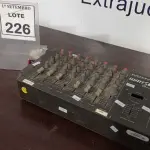 LOTE 226 - 01 MESA DE SOM MXM 8. (NO ESTADO) ATENÇÃO! FAZER A VISITAÇÃO ANTES DE ARREMATAR, NÃO SABEMOS SE FUNCIONA, LEILÃO NÃO TEM GARANTIA E NEM DEVOLUÇÃO, SUJEITO A POSSÍVEIS AVARIAS VISÍVEIS/OCULTAS E/OU AUSÊNCIA DE COMPONENTES