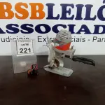LOTE 221 - 01 MÁQUINA DE CORTAR TECIDO. (NO ESTADO) ATENÇÃO! FAZER A VISITAÇÃO ANTES DE ARREMATAR, NÃO SABEMOS SE FUNCIONA, LEILÃO NÃO TEM GARANTIA E NEM DEVOLUÇÃO, SUJEITO A POSSÍVEIS AVARIAS VISÍVEIS/OCULTAS E/OU AUSÊNCIA DE COMPONENTES.