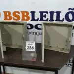 LOTE 286 - 02 QUADROS DE DISTRIBUIÇÃO DE METAL. (NO ESTADO) ATENÇÃO! FAZER A VISITAÇÃO ANTES DE ARREMATAR, NÃO SABEMOS SE FUNCIONA, LEILÃO NÃO TEM GARANTIA E NEM DEVOLUÇÃO, SUJEITO A POSSÍVEIS AVARIAS VISÍVEIS/OCULTAS E/OU AUSÊNCIA DE COMPONENTES.