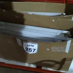 LOTE 257 - 01 LOTE COM GRANDE QUANTIDADE DE LÂMPADAS LED. (NO ESTADO) ATENÇÃO! FAZER A VISITAÇÃO ANTES DE ARREMATAR, NÃO SABEMOS SE FUNCIONA, LEILÃO NÃO TEM GARANTIA E NEM DEVOLUÇÃO, SUJEITO A POSSÍVEIS AVARIAS VISÍVEIS/OCULTAS E/OU AUSÊNCIA DE COMPONENTES.