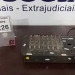 LOTE 226 - 01 MESA DE SOM MXM 8. (NO ESTADO) ATENÇÃO! FAZER A VISITAÇÃO ANTES DE ARREMATAR, NÃO SABEMOS SE FUNCIONA, LEILÃO NÃO TEM GARANTIA E NEM DEVOLUÇÃO, SUJEITO A POSSÍVEIS AVARIAS VISÍVEIS/OCULTAS E/OU AUSÊNCIA DE COMPONENTES