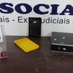 LOTE 318 - 01 MINI PC HP I3 E 01 TABLET MARCA CCE. (NO ESTADO) ATENÇÃO! FAZER A VISITAÇÃO ANTES DE ARREMATAR, NÃO SABEMOS SE FUNCIONA, LEILÃO NÃO TEM GARANTIA E NEM DEVOLUÇÃO, SUJEITO A POSSÍVEIS AVARIAS VISÍVEIS/OCULTAS E/OU AUSÊNCIA DE COMPONENTES.