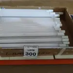 LOTE 300 - 01 LOTE COM GRANDE QUANTIDADE DE LÂMPADAS LED. (NO ESTADO) ATENÇÃO! FAZER A VISITAÇÃO ANTES DE ARREMATAR, NÃO SABEMOS SE FUNCIONA, LEILÃO NÃO TEM GARANTIA E NEM DEVOLUÇÃO, SUJEITO A POSSÍVEIS AVARIAS VISÍVEIS/OCULTAS E/OU AUSÊNCIA DE COMPONENTES.