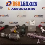 LOTE 214 - 01 LOTE COM VÁRIAS ESCOVAS DE CABELO ELÉTRICO. (NO ESTADO) ATENÇÃO! FAZER A VISITAÇÃO ANTES DE ARREMATAR, NÃO SABEMOS SE FUNCIONA, LEILÃO NÃO TEM GARANTIA E NEM DEVOLUÇÃO, SUJEITO A POSSÍVEIS AVARIAS VISÍVEIS/OCULTAS E/OU AUSÊNCIA DE COMPONENTES