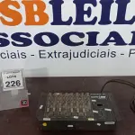 LOTE 226 - 01 MESA DE SOM MXM 8. (NO ESTADO) ATENÇÃO! FAZER A VISITAÇÃO ANTES DE ARREMATAR, NÃO SABEMOS SE FUNCIONA, LEILÃO NÃO TEM GARANTIA E NEM DEVOLUÇÃO, SUJEITO A POSSÍVEIS AVARIAS VISÍVEIS/OCULTAS E/OU AUSÊNCIA DE COMPONENTES