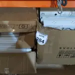 LOTE 284 - 01 LOTE COM GRANDE QUANTIDADE DE CALHAS E LÂMPADAS DE LED. (NO ESTADO) ATENÇÃO! FAZER A VISITAÇÃO ANTES DE ARREMATAR, NÃO SABEMOS SE FUNCIONA, LEILÃO NÃO TEM GARANTIA E NEM DEVOLUÇÃO, SUJEITO A POSSÍVEIS AVARIAS VISÍVEIS/OCULTAS E/OU AUSÊNCIA DE COMPONENTES