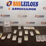 LOTE 207 - 01 LOTE COM VÁRIOS CONTROLES DE AR CONDICIONADO. (NO ESTADO) ATENÇÃO! FAZER A VISITAÇÃO ANTES DE ARREMATAR, NÃO SABEMOS SE FUNCIONA, LEILÃO NÃO TEM GARANTIA E NEM DEVOLUÇÃO, SUJEITO A POSSÍVEIS AVARIAS VISÍVEIS/OCULTAS E/OU AUSÊNCIA DE COMPONENTES