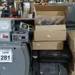 LOTE 281 - 05 MÓDULOS DE EXPANSÃO RETRO ILUMINADO MARCA PLYCOM, 01 IMPRESSORA DE ETIQUETA, 04 FONTES DE PC, 02 APARELHOS DE FAX, 01 FRAGMENTADORA MARCA DUOTEC E 01 TELEVISÃO DE TUBO MARCA SAMSUNG. (NO ESTADO) ATENÇÃO! FAZER A VISITAÇÃO ANTES DE ARREMATAR, NÃO SABEMOS SE FUNCIONA, LEILÃO NÃO TEM GARANTIA E NEM DEVOLUÇÃO, SUJEITO A POSSÍVEIS AVARIAS VISÍVEIS/OCULTAS E/OU AUSÊNCIA DE COMPONENTES.