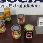 LOTE 239 - 04 LATAS DE ESMALTE SINTÉTICO DE 900ML CORES VARIADAS MARCA GLASURIT, 01 CATALIZADOR EPÓXI E 01 DILUENTE EPÓXI. (NO ESTADO) ATENÇÃO! FAZER A VISITAÇÃO ANTES DE ARREMATAR, NÃO SABEMOS SE FUNCIONA, LEILÃO NÃO TEM GARANTIA E NEM DEVOLUÇÃO, SUJEITO A POSSÍVEIS AVARIAS VISÍVEIS/OCULTAS E/OU AUSÊNCIA DE COMPONENTES.