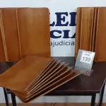 LOTE 133 - 20 PLACAS DE MADEIRA. (NO ESTADO) ATENÇÃO! FAZER A VISITAÇÃO ANTES DE ARREMATAR, NÃO SABEMOS SE FUNCIONA, LEILÃO NÃO TEM GARANTIA E NEM DEVOLUÇÃO, SUJEITO A POSSÍVEIS AVARIAS VISÍVEIS/OCULTAS E/OU AUSÊNCIA DE COMPONENTES.