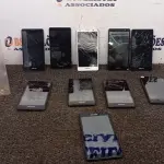 LOTE 179 - 10 CELULARES MARCA POSITIVO. (NO ESTADO) ATENÇÃO! FAZER A VISITAÇÃO ANTES DE ARREMATAR, NÃO SABEMOS SE FUNCIONA, LEILÃO NÃO TEM GARANTIA E NEM DEVOLUÇÃO, SUJEITO A POSSÍVEIS AVARIAS VISÍVEIS/OCULTAS E/OU AUSÊNCIA DE COMPONENTES