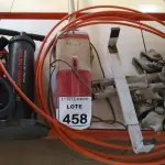 LOTE 458 - 01 ASPIRADOR DE PÓ, 02 BOMBAS PARA ENCHER COLCHÃO INFLÁVEL, 01 CABO DE COMANDO, 10 MANILHAS/SAPATILHAS PARA CABO E 01 SUPORTE PARA MICRO-ONDAS. (NO ESTADO) ATENÇÃO! FAZER A VISITAÇÃO ANTES DE ARREMATAR, NÃO SABEMOS SE FUNCIONA, LEILÃO NÃO TEM GARANTIA E NEM DEVOLUÇÃO, SUJEITO A POSSÍVEIS AVARIAS VISÍVEIS/OCULTAS E/OU AUSÊNCIA DE COMPONENTES.