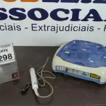 LOTE 298 - 01 APARELHO DE TERAPIA A LASER CONTÍNUA E PULSADA. (NO ESTADO) ATENÇÃO! FAZER A VISITAÇÃO ANTES DE ARREMATAR, NÃO SABEMOS SE FUNCIONA, LEILÃO NÃO TEM GARANTIA E NEM DEVOLUÇÃO, SUJEITO A POSSÍVEIS AVARIAS VISÍVEIS/OCULTAS E/OU AUSÊNCIA DE COMPONENTES.
