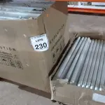 LOTE 230 - 01 LOTE COM GRANDE QUANTIDADE DE CALHAS E LÂMPADAS DE LED. (NO ESTADO) ATENÇÃO! FAZER A VISITAÇÃO ANTES DE ARREMATAR, NÃO SABEMOS SE FUNCIONA, LEILÃO NÃO TEM GARANTIA E NEM DEVOLUÇÃO, SUJEITO A POSSÍVEIS AVARIAS VISÍVEIS/OCULTAS E/OU AUSÊNCIA DE COMPONENTES
