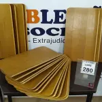 LOTE 280 - 20 PLACAS DE MADEIRA. (NO ESTADO) ATENÇÃO! FAZER A VISITAÇÃO ANTES DE ARREMATAR, NÃO SABEMOS SE FUNCIONA, LEILÃO NÃO TEM GARANTIA E NEM DEVOLUÇÃO, SUJEITO A POSSÍVEIS AVARIAS VISÍVEIS/OCULTAS E/OU AUSÊNCIA DE COMPONENTES.