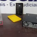 LOTE 318 - 01 MINI PC HP I3 E 01 TABLET MARCA CCE. (NO ESTADO) ATENÇÃO! FAZER A VISITAÇÃO ANTES DE ARREMATAR, NÃO SABEMOS SE FUNCIONA, LEILÃO NÃO TEM GARANTIA E NEM DEVOLUÇÃO, SUJEITO A POSSÍVEIS AVARIAS VISÍVEIS/OCULTAS E/OU AUSÊNCIA DE COMPONENTES.