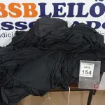 LOTE 154 - 01 PEÇA DE TECIDO GRANDE NA COR PRETO. (NO ESTADO) ATENÇÃO! FAZER A VISITAÇÃO ANTES DE ARREMATAR, NÃO SABEMOS SE FUNCIONA, LEILÃO NÃO TEM GARANTIA E NEM DEVOLUÇÃO, SUJEITO A POSSÍVEIS AVARIAS VISÍVEIS/OCULTAS E/OU AUSÊNCIA DE COMPONENTES.