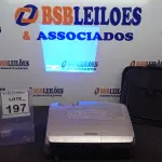 LOTE 197 - 01 PROJETOR MARCA EPSON COM MALETA. (NO ESTADO) ATENÇÃO! FAZER A VISITAÇÃO ANTES DE ARREMATAR, NÃO SABEMOS SE FUNCIONA, LEILÃO NÃO TEM GARANTIA E NEM DEVOLUÇÃO, SUJEITO A POSSÍVEIS AVARIAS VISÍVEIS/OCULTAS E/OU AUSÊNCIA DE COMPONENTES