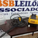 LOTE 153 - 01 LAVADORA DE ALTA PRESSÃO MARCA ELECTROLUX PRESSÃO. (NO ESTADO) ATENÇÃO! FAZER A VISITAÇÃO ANTES DE ARREMATAR, NÃO SABEMOS SE FUNCIONA, LEILÃO NÃO TEM GARANTIA E NEM DEVOLUÇÃO, SUJEITO A POSSÍVEIS AVARIAS VISÍVEIS/OCULTAS E/OU AUSÊNCIA DE COMPONENTES.