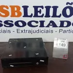 LOTE 149 - 01 GAVETA DE DINHEIRO. (NO ESTADO) ATENÇÃO! FAZER A VISITAÇÃO ANTES DE ARREMATAR, NÃO SABEMOS SE FUNCIONA, LEILÃO NÃO TEM GARANTIA E NEM DEVOLUÇÃO, SUJEITO A POSSÍVEIS AVARIAS VISÍVEIS/OCULTAS E/OU AUSÊNCIA DE COMPONENTES.
