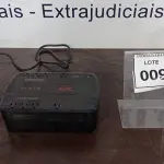 LOTE 009 - 01 NOBREAK BACK APC ES-550. (NO ESTADO EM QUE SE ENCONTRA. SUJEITO A AVARIAS OCULTAS/VISÍVEIS.) BE550G