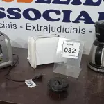 LOTE 032 - 01 CAFETEIRA REGISTRY  110V E 02 TORRADEIRAS 110V.(NO ESTADO EM QUE SE ENCONTRA. SUJEITO A AVARIAS OCULTAS/VISÍVEIS.)