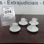 LOTE 074 - 04 XÍCARAS COM 04 PIRES. (NO ESTADO EM QUE SE ENCONTRA. SUJEITO A AVARIAS OCULTAS/VISÍVEIS.)