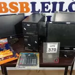 LOTE 370 - 03 MONITORES MARCAS E MODELOS DIVERSOS, 01 CPU MARCA POSITIVO, 05 CAIXAS DE FILME DE POLIESTIRENO E 01 CALCULADORA. (NO ESTADO) ATENÇÃO! FAZER A VISITAÇÃO ANTES DE ARREMATAR, NÃO SABEMOS SE FUNCIONA, LEILÃO NÃO TEM GARANTIA E NEM DEVOLUÇÃO, SUJEITO A POSSÍVEIS AVARIAS VISÍVEIS/OCULTAS E/OU AUSÊNCIA DE COMPONENTES.