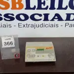 LOTE 366 - 01 APARELHO PARA ELETROTERAPIA. (NO ESTADO) ATENÇÃO! FAZER A VISITAÇÃO ANTES DE ARREMATAR, NÃO SABEMOS SE FUNCIONA, LEILÃO NÃO TEM GARANTIA E NEM DEVOLUÇÃO, SUJEITO A POSSÍVEIS AVARIAS VISÍVEIS/OCULTAS E/OU AUSÊNCIA DE COMPONENTES.