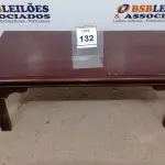LOTE 132 - 01 MESA DE CENTRO. (NO ESTADO EM QUE SE ENCONTRA. SUJEITO A AVARIAS OCULTAS/VISÍVEIS.) BJ7394M